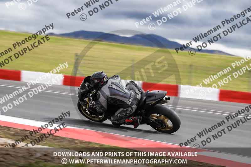 cadwell no limits trackday;cadwell park;cadwell park photographs;cadwell trackday photographs;enduro digital images;event digital images;eventdigitalimages;navarra;no limits trackdays;peter wileman photography;racing digital images;trackday digital images;trackday photos